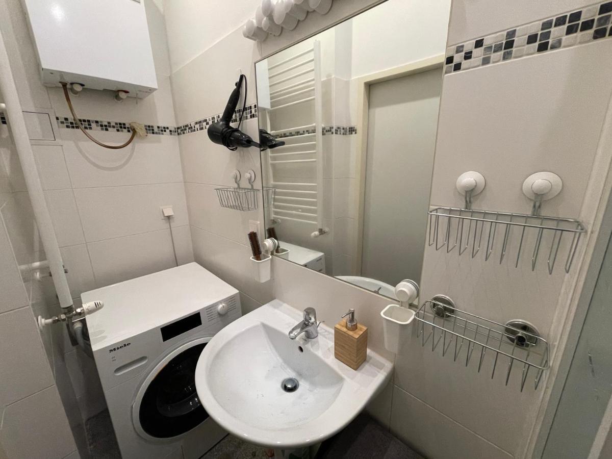 Central Sunny Flat With Free Parking Apartamento Viena Exterior foto