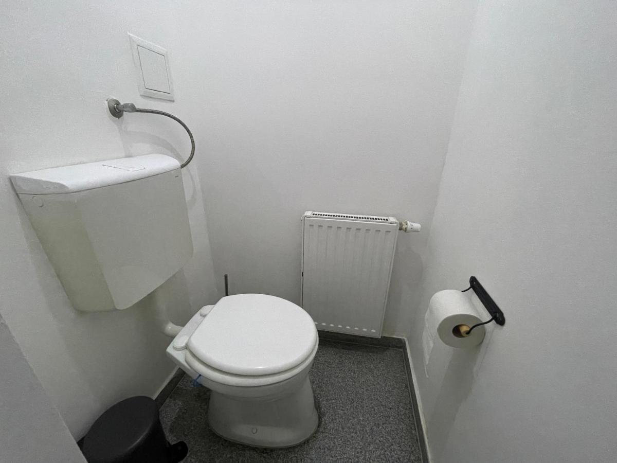 Central Sunny Flat With Free Parking Apartamento Viena Exterior foto